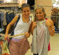 July 10, 2011 - Shawn Johnson at the Mall of America
